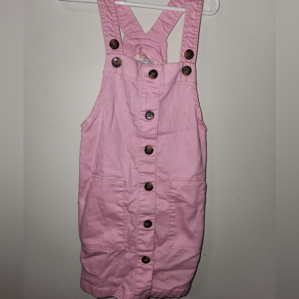 Super cute toddlers button up pink overalls dress in size 5T